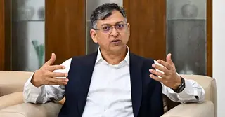 শেখ হাসিনাকে ভারত গণমাধ্যমে কথা বলতে দিলো কেন— প্রশ্ন স্বরাষ্ট্রমন্ত্রীর